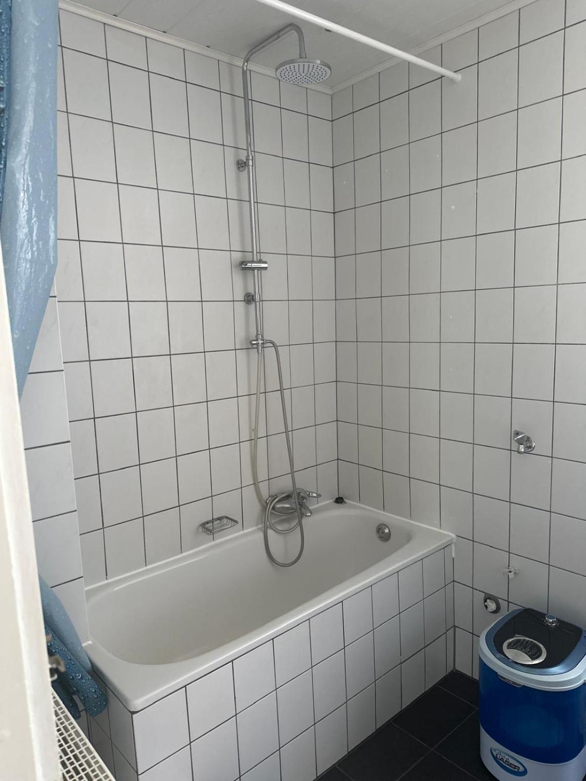 Privatzimmer Am Iltispark Duisburg Exterior foto